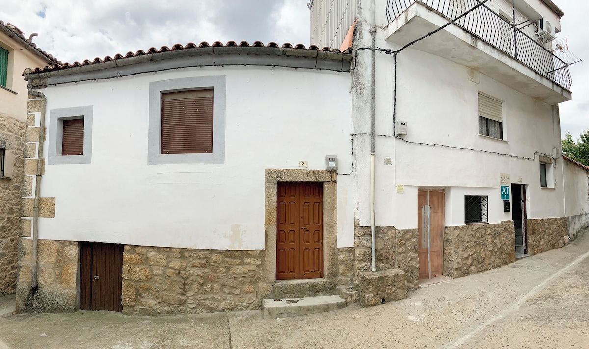 Casa de Pueblo " Rodrigo "